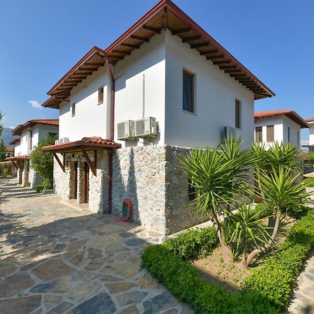 Okapi Suites Ula Dış mekan fotoğraf